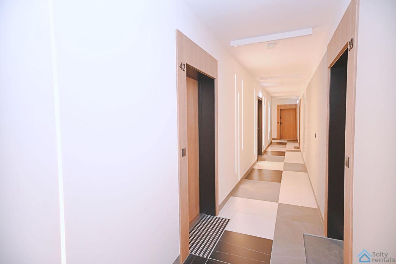 Beige 3City Apartment With Parking In Gdansk By Noclegi Renters Exteriér fotografie