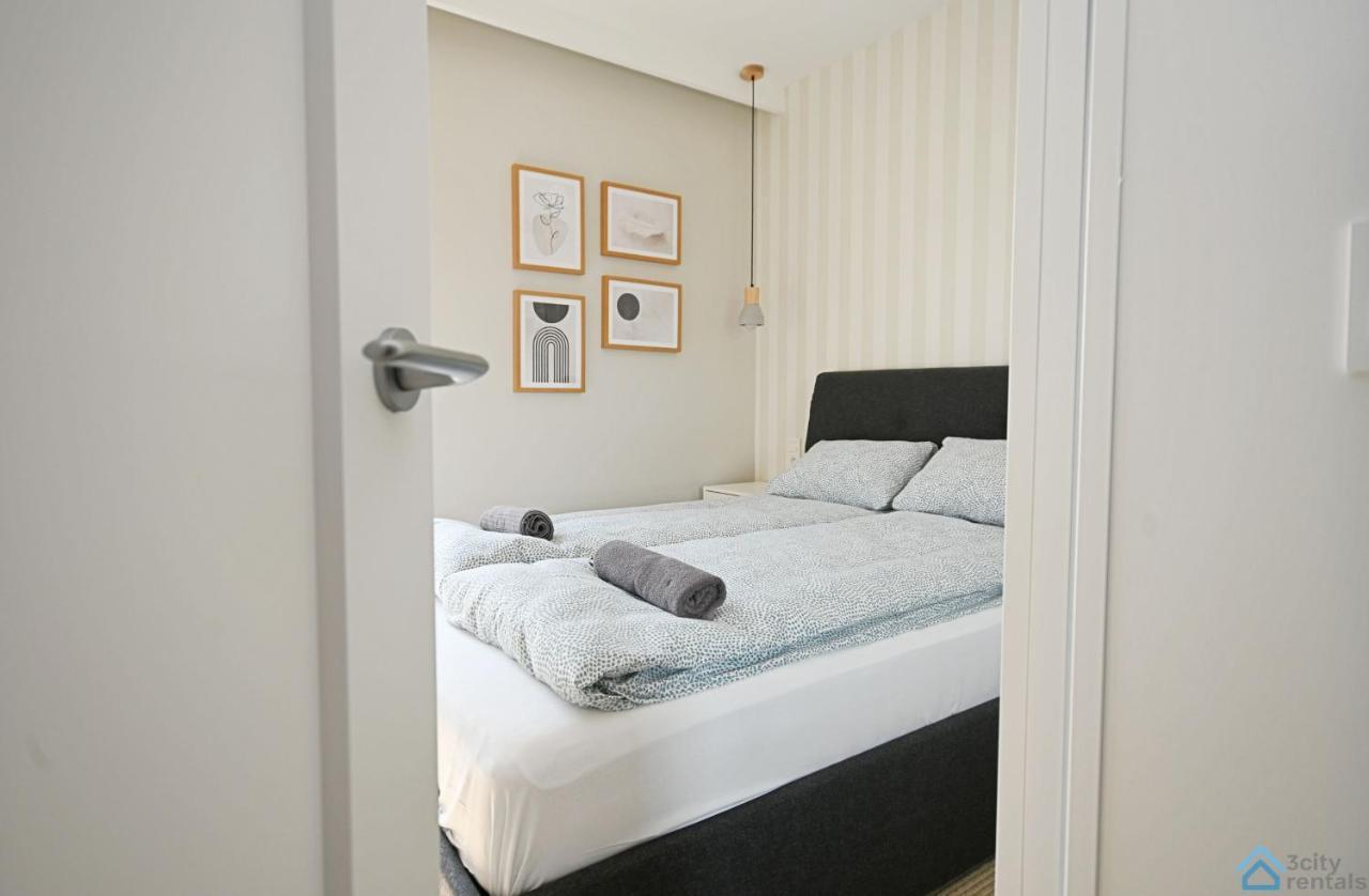 Beige 3City Apartment With Parking In Gdansk By Noclegi Renters Exteriér fotografie